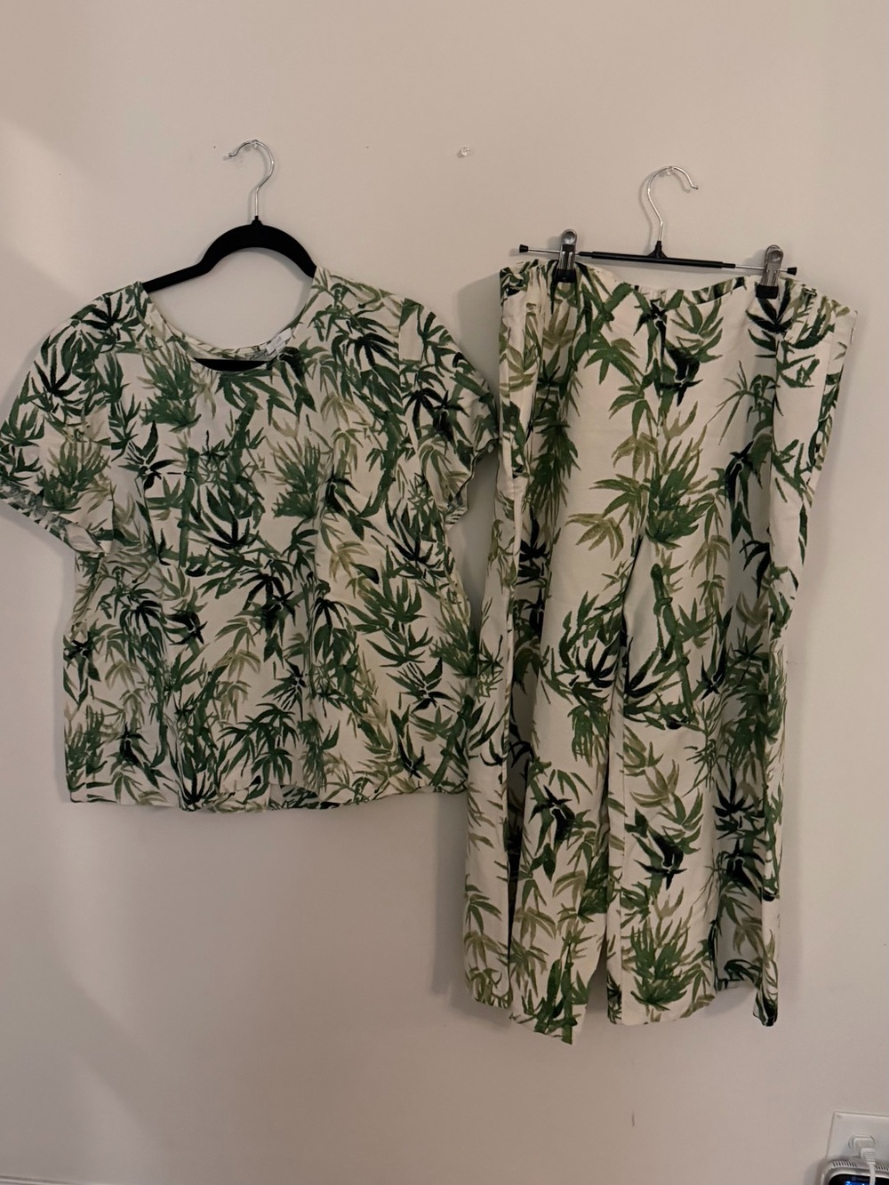 J. Jill Cream Two-Piece Set with Green Leaf Print - Relaxed Top & Wide-Leg Pants